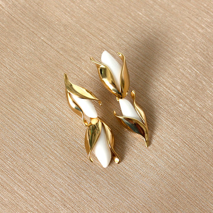 Brinco - Banho de ouro 18K - Porcelana - Coleção Tulipa